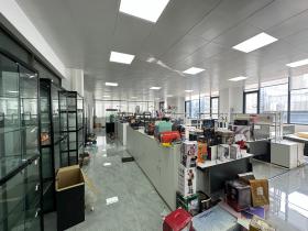 智慧港企业孵化基地