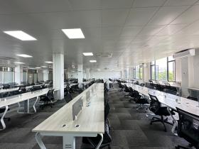 智慧港企业孵化基地